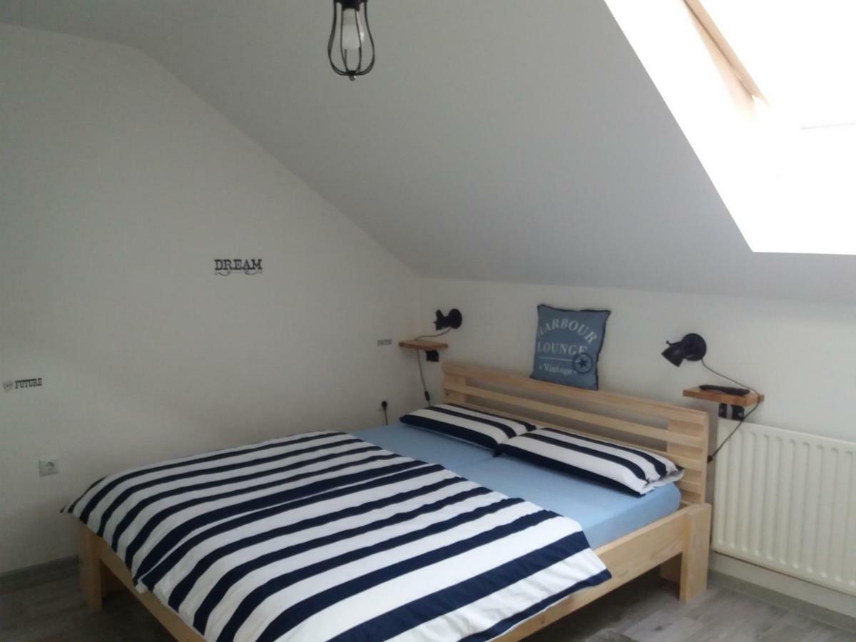 Rooms Grizzly Слуни Екстериор снимка